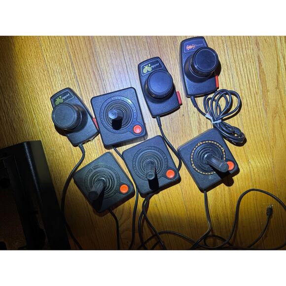 Atari 2600 UNTESTED Estate Find with 4 joysticks 2 paddles 1 driving - Picture 8 of 13